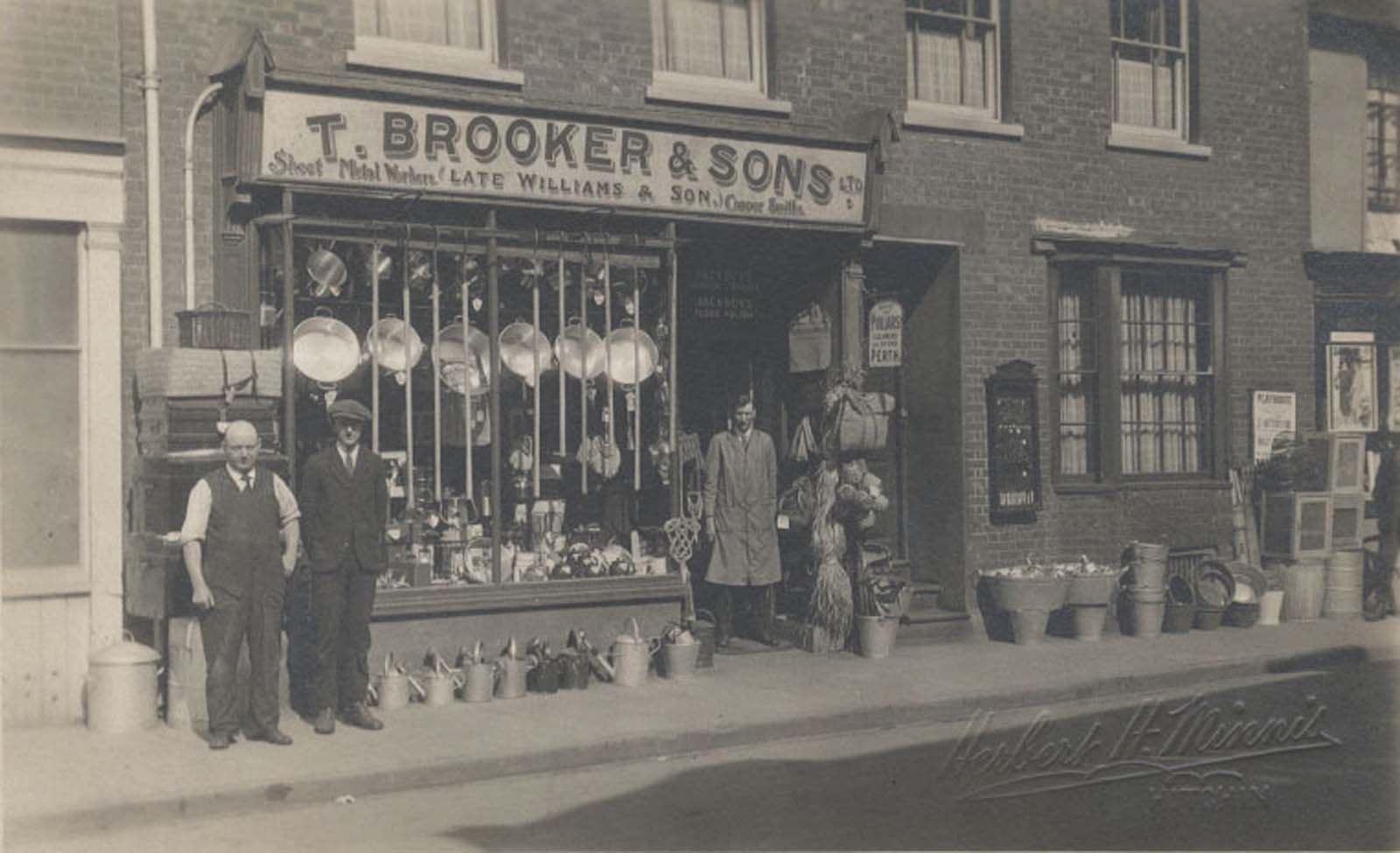 Victorian Brookers